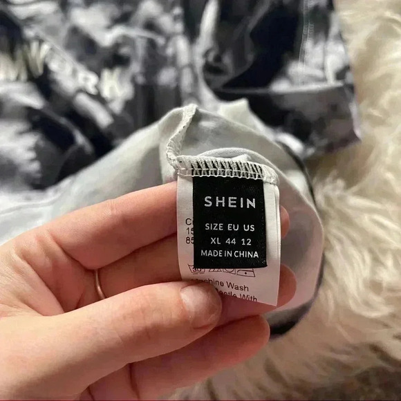 SHEIN Letter Graphic Tie Dye Crop Athletic Tee Shirt XL - Picture 4 of 4